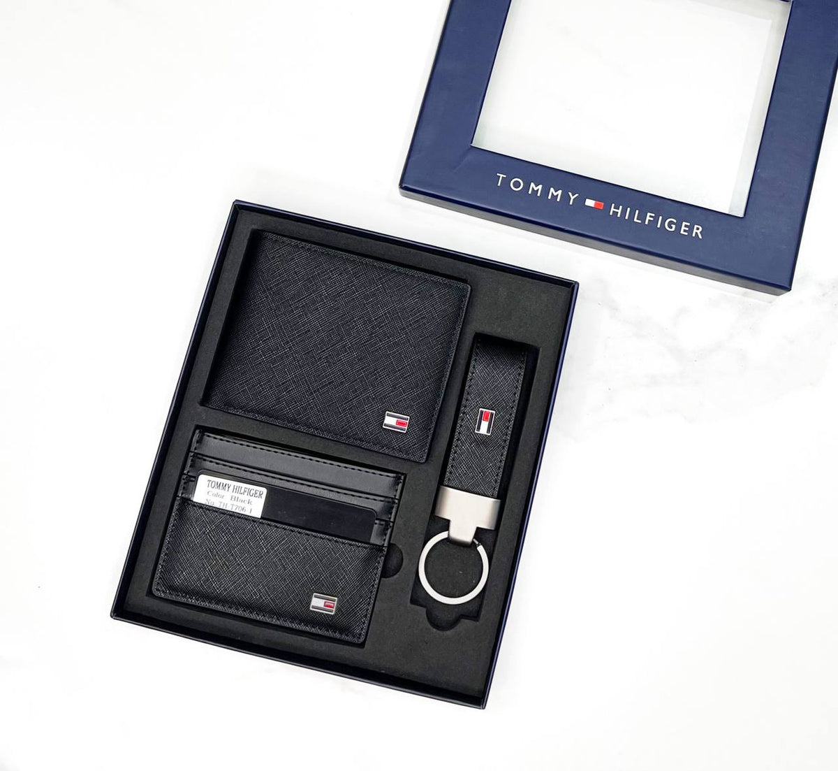 Tommy Hilifiger Bundle - D011