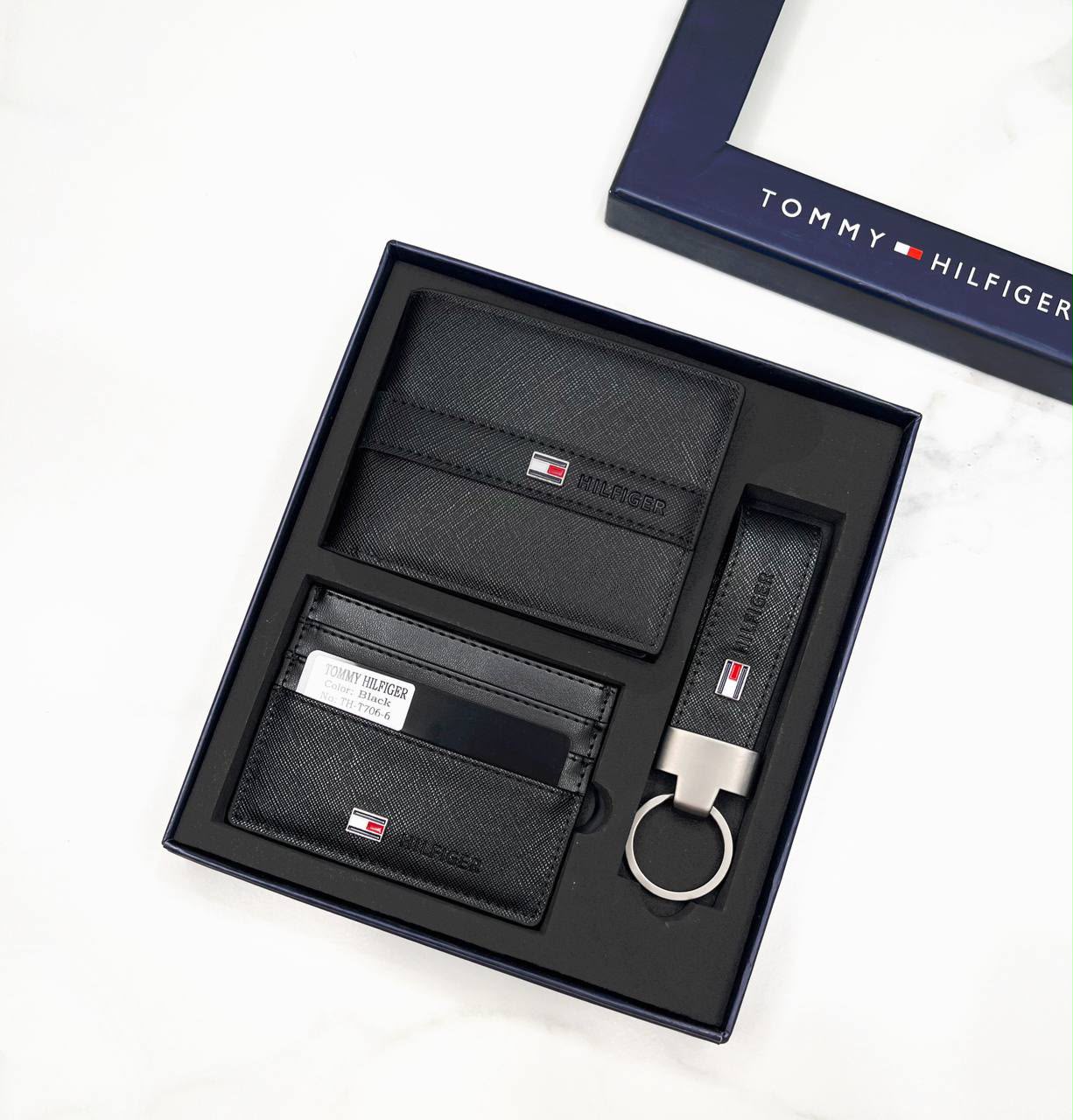Tommy Hillfiger Bundle -D002